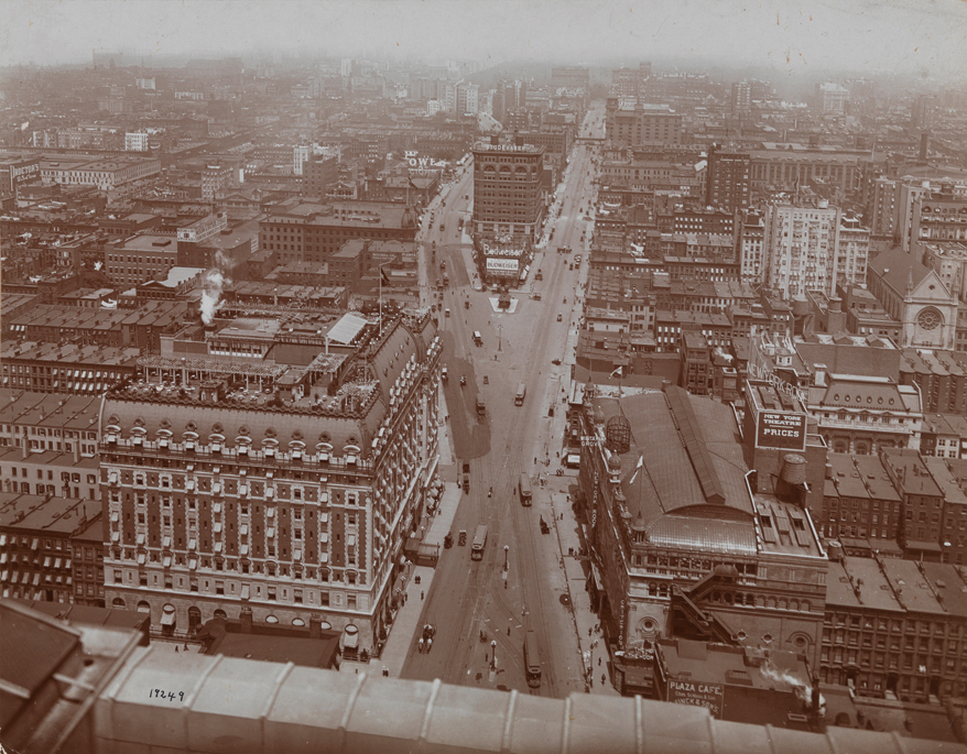 Times Square looking north from the Times Tower between 1904 and 1909